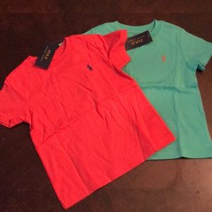 2 Polo short sleeve tees